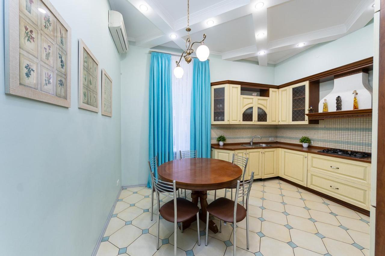 Apartament On Independence Square Kiev Exterior foto